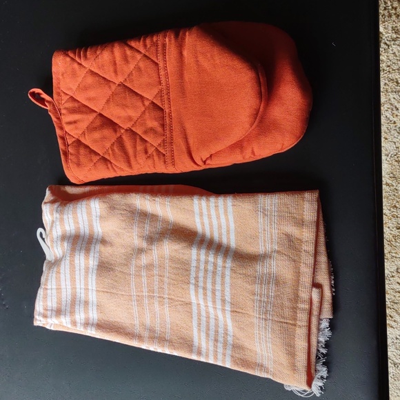 Hobby Lobby Fall Decor- Beautiful Orange Oven Mitt and Fringe Kitchen Towel - Picture 2 of 3